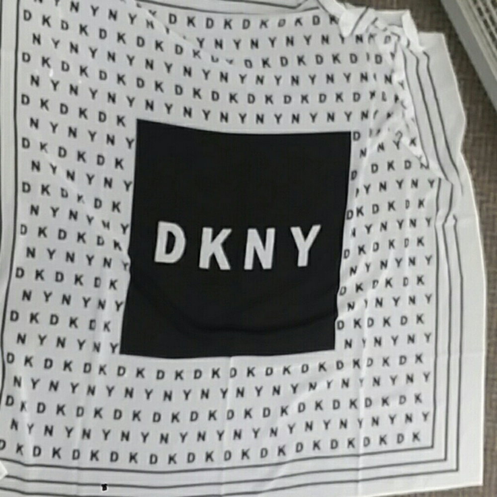 DKNY scarf